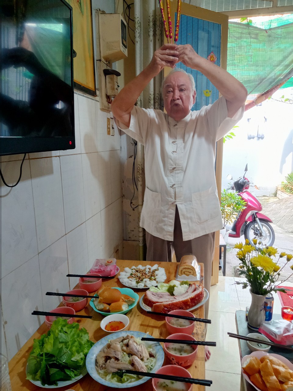 NSƯT Hùng Minh: 83 tuổi vẫn ở nhà thuê, cơm rau qua ngày, trầm cảm vì không có việc - Ảnh 6