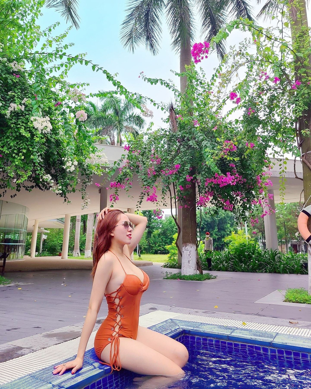 Hot girl Mai Thỏ khoe dáng đồng hồ cát nóng bỏng trong loạt ảnh diện bikini bên bãi biển - Ảnh 6