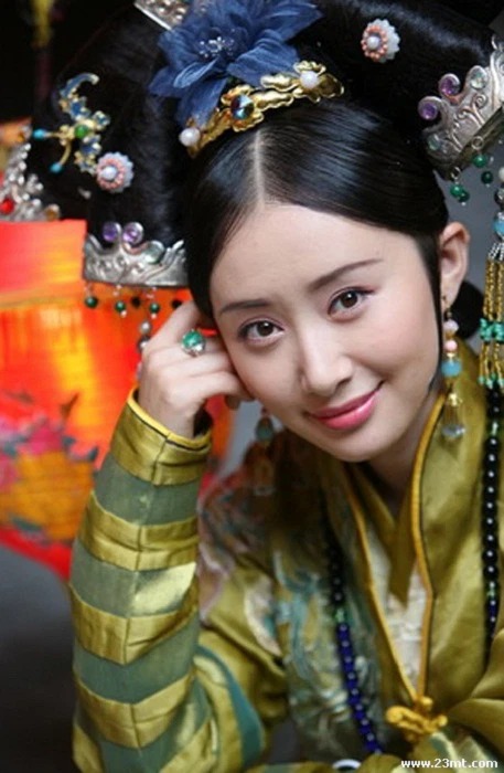 Dàn sao Cbiz xuống sắc thảm hại: Người đẹp 'Đông Cung' tàn tạ, 'đệ nhất mỹ nữ cổ trang' tan tành sự nghiệp vì dao kéo - Ảnh 15