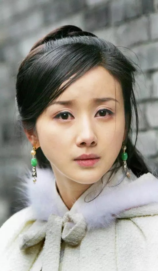 Dàn sao Cbiz xuống sắc thảm hại: Người đẹp 'Đông Cung' tàn tạ, 'đệ nhất mỹ nữ cổ trang' tan tành sự nghiệp vì dao kéo - Ảnh 9