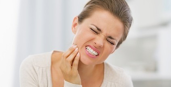 Áp xe răng: Bệnh lý răng miệng nguy hiểm khiến bạn đau đớn với vùng nướu sưng tấy, lưu ý những mẹo nhỏ để 'hạ nhiệt' cơn đau dễ nhất có thể này - Ảnh 2