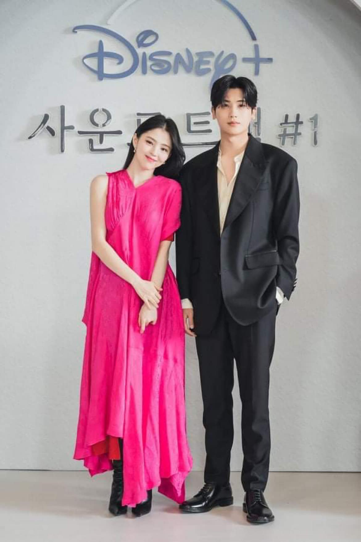 ‘Rụng tim’ với hình ảnh xinh đẹp của cặp đôi Han So Hee & Park Hyung Sik trong họp báo bộ phim “Soundtrack #1”: Netizen hò hét 'đẹp đôi quá anh chị ơi'! - Ảnh 3