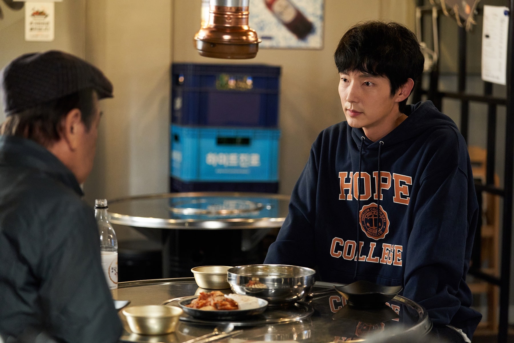 Lee Jun Ki dành thời gian tập luyện, chuẩn bị cho màn trả thù ngoạn mục trong phim mới 'Again My Life' - Ảnh 3