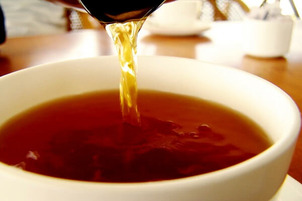 Trà đen (hồng trà) mang lại cho trà sữa hương vị trà đậm đà và thơm đặc trưng