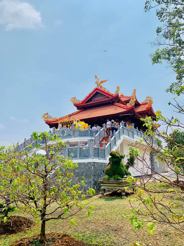 Lộ hình ảnh đầu tiên về ngôi đền mới xây hoành tráng trong nhà thờ Tổ 100 tỷ của Hoài Linh - Ảnh 3