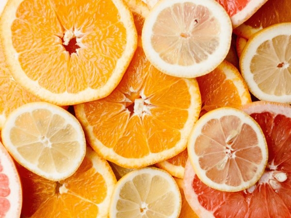 Cải thiện làn da xỉn màu mùa thu đông với trái cây họ cam quýt - Ảnh 1