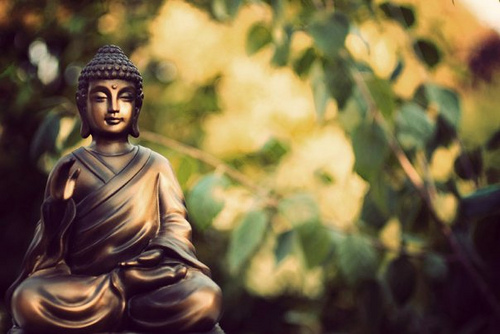 Phật dạy: Im lặng là vàng, nhẫn nhịn là bạc, giúp người là đức, chịu thiệt là phú - Ảnh 1