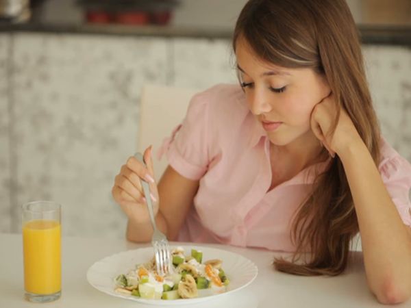 Cô gái 18 tuổi mắc bệnh gan nhiễm mỡ chỉ vì kiêng ăn một chất quan trọng trong bữa ăn hàng ngày - Ảnh 2