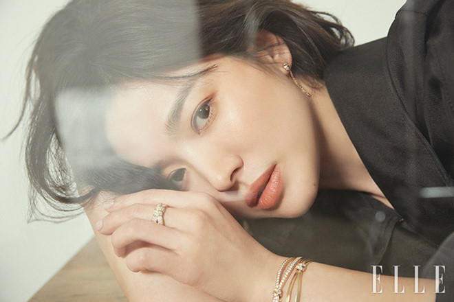 Song Hye Kyo lộng lẫy như 'nữ thần mùa xuân' trên tạp chí Elle - Ảnh 2