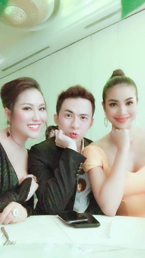 Khoe ngực ngoại cỡ tại sự kiện, Phi Thanh Vân vẫn bị ‘đè bẹp’ hoàn toàn khi ngồi cạnh Hoa hậu Phạm Hương - Ảnh 6