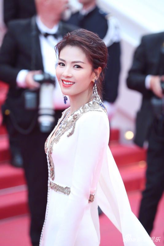 Không có Phạm Băng Băng, sao Hoa ngữ bị lấn át tại thảm đỏ Cannes 2019 - Ảnh 4