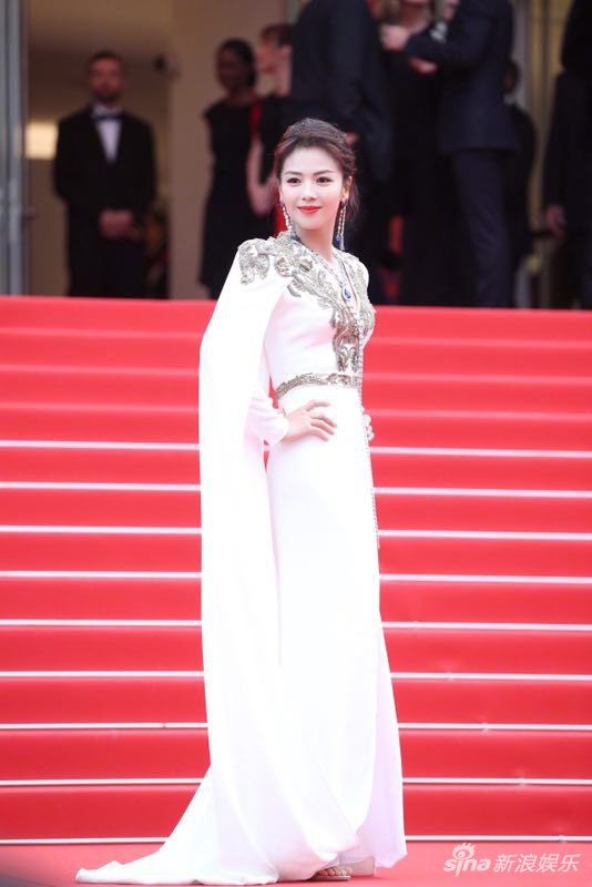 Không có Phạm Băng Băng, sao Hoa ngữ bị lấn át tại thảm đỏ Cannes 2019 - Ảnh 5