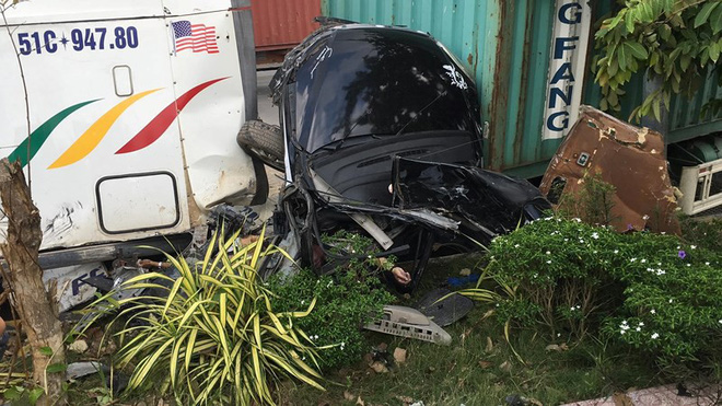 Vụ container đâm ô tô bẹp dúm ở Tây Ninh: 4 nạn nhân là người thân ruột thịt - Ảnh 2
