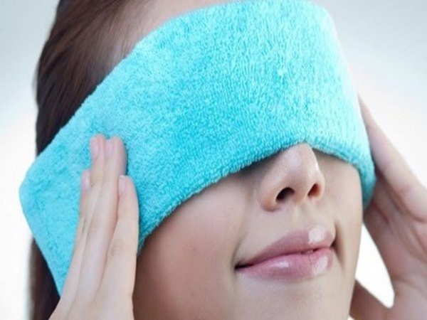 Bị lên chắp và lẹo ở mắt: Áp dụng những cách sau để không bị sẹo xấu trên gương mặt - Ảnh 2
