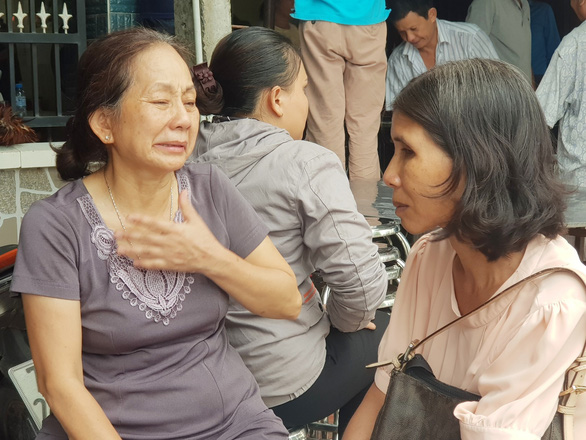 Xe container tông 5 người tử vong ở Tây Ninh: Tang thương cảnh người thân khóc ngất bên 4 quan tài đặt cạnh nhau - Ảnh 2