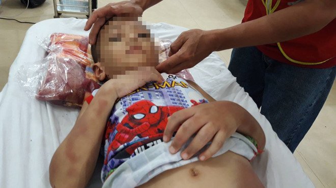Chân dung người mẹ 28 tuổi cùng bạn tình đánh đập, tra tấn con trai 6 tuổi bầm dập cả người ở Tây Ninh - Ảnh 3