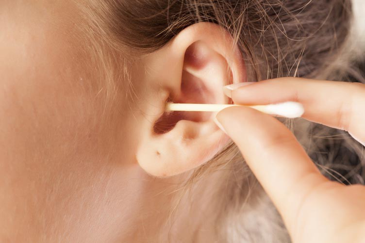 Thường xuyên bị ù tai có thể là dấu hiệu cảnh báo một số vấn đề sức khỏe sau - Ảnh 1