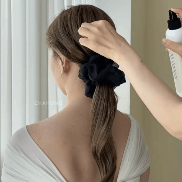 4 cách làm tóc siêu dễ giúp bạn trông không bị 'thắm thơm' khi dùng loạt phụ kiện tóc hot hit hiện nay - Ảnh 7