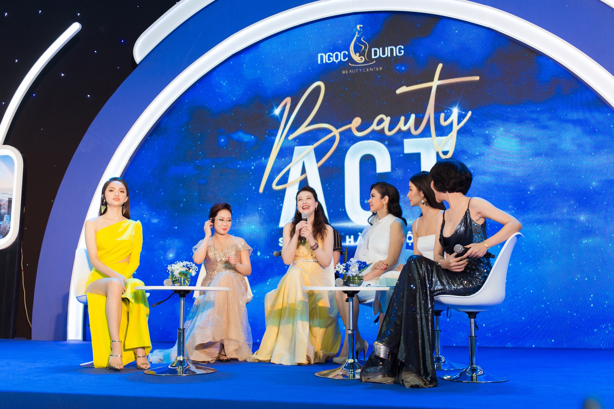 Dàn sao Việt cùng 'tượng đài nhan sắc' Hong Kong Châu Hải My hào hứng tham dự sự kiện 'Beauty Act - Sắc đẹp hành động' - Ảnh 2