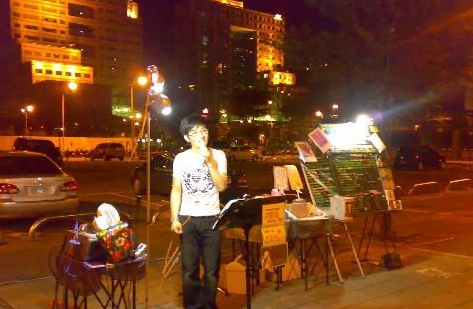 Nợ nần bủa vây, nam ca sĩ nổi tiếng Đài Loan tự tử trong phòng trọ - Ảnh 3