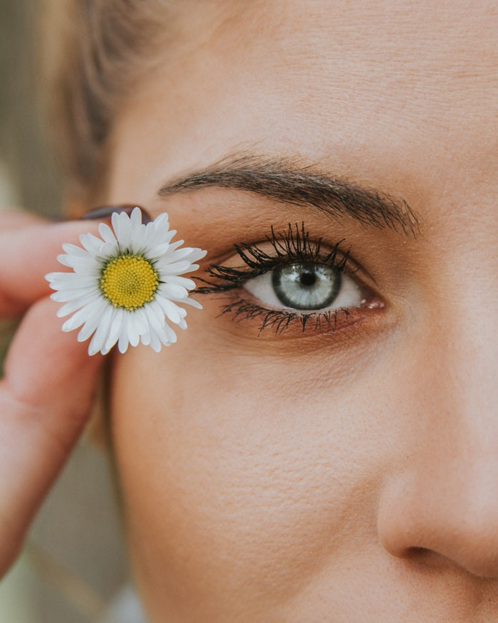 Cách xóa quầng thâm mắt hiệu quả giúp gương mặt toả sáng trong mùa Tết - Ảnh 6