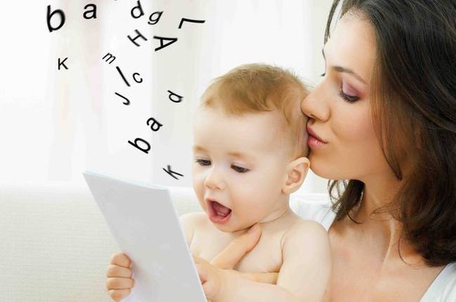 Những giai đoạn tập nói của trẻ và cách phát hiện sớm để giảm nguy cơ trẻ chậm nói các mẹ nên lưu ý nhé - Ảnh 1