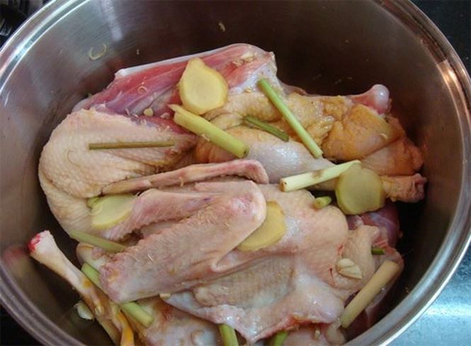 Công thức làm món vịt kho nước dừa ngon đậm đà chuẩn vị Nam Bộ - Ảnh 2
