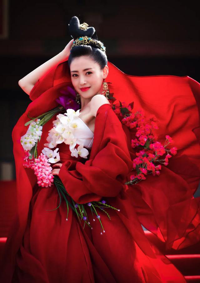 10 mỹ nữ web drama hot nhất xứ Trung: Thiếu sao được 'Thánh nữ xuyên không' Triệu Lộ Tư - Ảnh 1