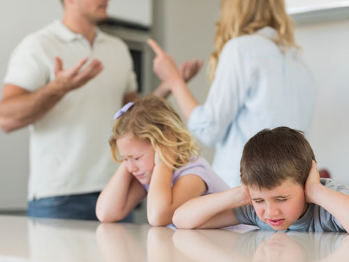 Những hành vi của cha mẹ dễ khiến con trẻ trở nên bất hiếu và 3 giải pháp hữu ích - Ảnh 3