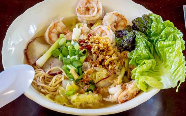 Món ăn nhất định phải thử khi lang thang ngôi chợ trăm tuổi ở Sài Gòn - Ảnh 3