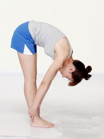 Bệnh tật tiêu tan, kéo dài tuổi thọ nhờ 3 bài tập yoga cực đơn giản, ai cũng có thể thực hiện tại nhà - Ảnh 2