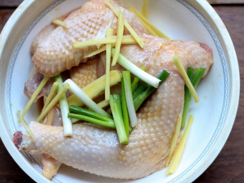 Cách làm món gà hấp gừng thơm lừng sang cả nhà hàng xóm - Ảnh 2