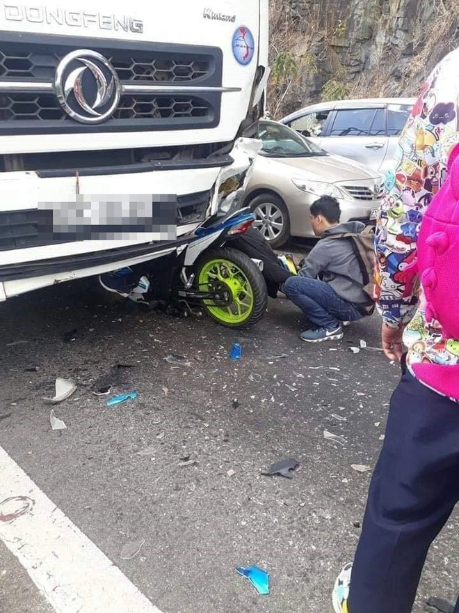Tin mới nhất về phượt thủ gặp nạn trên đèo Bảo Lộc, cả người lẫn xe dính dưới bánh xe tải - Ảnh 2