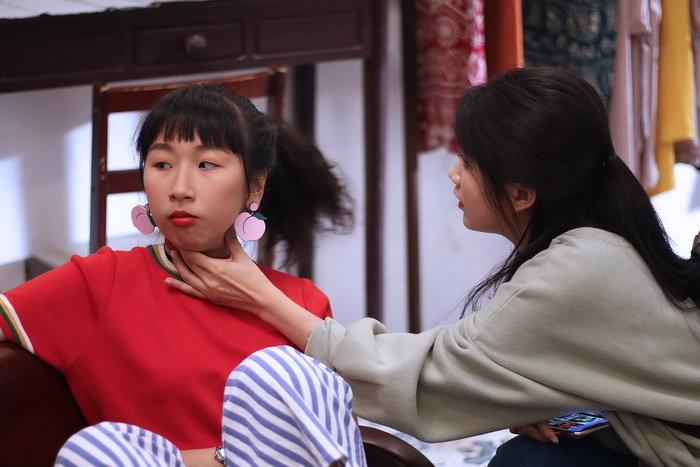 Trang Hí nghi ngờ 'hot girl trà sữa' chơi ngải mình trong lúc đóng phim - Ảnh 4
