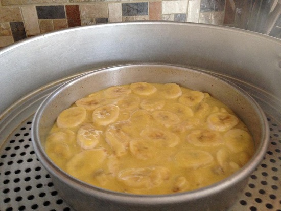 Cách làm bánh chuối hấp nước cốt dừa ngon chuẩn vị - Ảnh 8