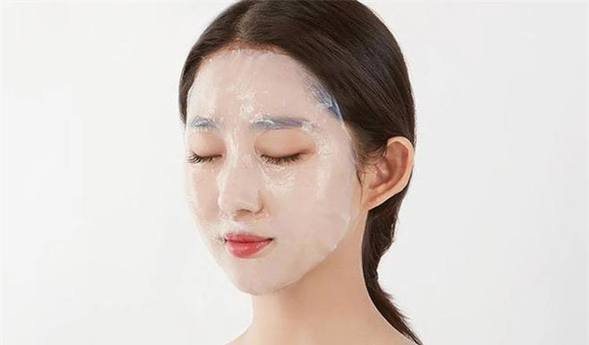 10 sai lầm khi đắp mặt nạ giấy khiến da không thể đẹp lên dù chăm chỉ đến mấy - Ảnh 1