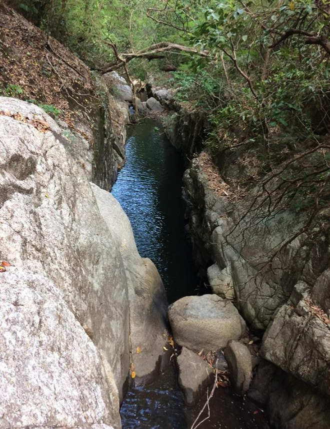 Clip thác dữ Lao Phào - Con thác 7 tầng chảy xiết nơi phát hiện thi thể nam phượt thủ leo Tà Năng - Phan Dũng - Ảnh 4