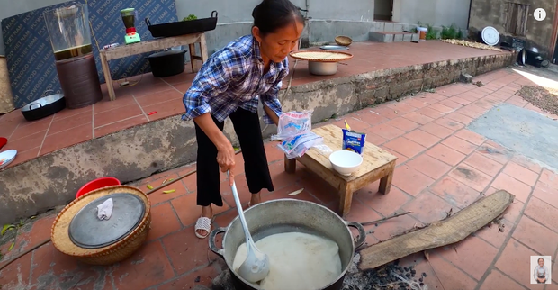 Bà Tân tung video làm cốc rau má đậu xanh siêu to khổng lồ, nhưng thứ mà dân mạng chú ý nhất lại là một câu “lỡ lời” của Hưng Vlog - Ảnh 7