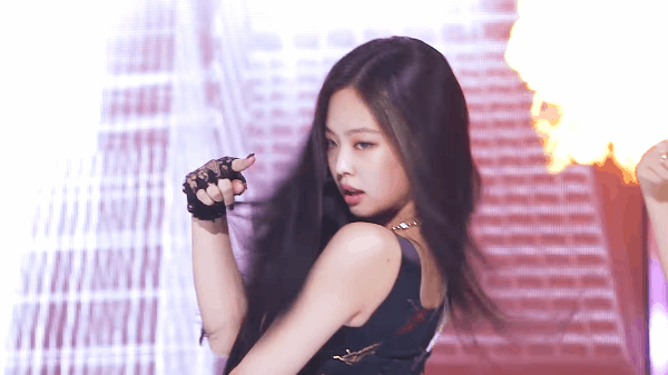 Thu hút mọi giới tính với vẻ đẹp 'siêu thực', netizen đồng tình chọn đây là sân khấu 'How You Like That' huyền thoại của Jennie - Ảnh 2