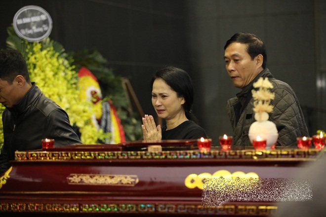 Nghệ sĩ Việt khóc nghẹn tại đám tang NSND Anh Tú: Xuân Bắc, Chí Trung lặng người trước linh cữu đồng nghiệp - Ảnh 11