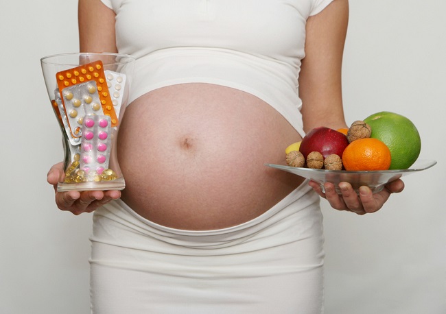 Mẹ bầu đang “lãng phí” khi bổ sung vitamin trong suốt thai kỳ - Ảnh 1