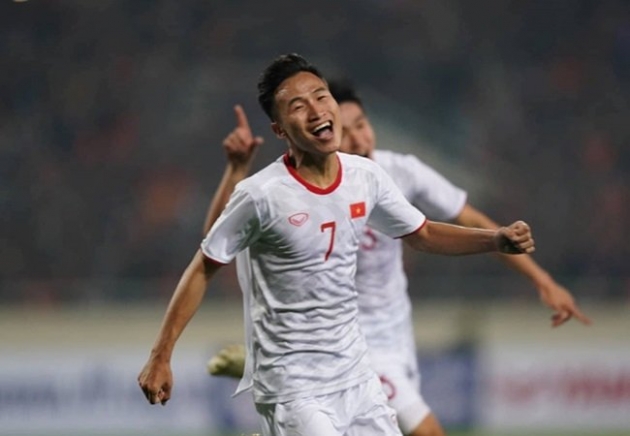 Từng cạo đầu vì đội tuyển Thái Lan, Tuấn Hưng ‘ôm hận’ nhờ cầu thủ này trả thù - Ảnh 1