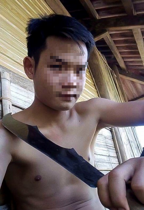 Chân dung thanh niên nghi siết cổ em gái lớp 9 tử vong tại Điện Biên: Thường đăng ảnh ăn chơi, bạo lực lên mạng - Ảnh 1