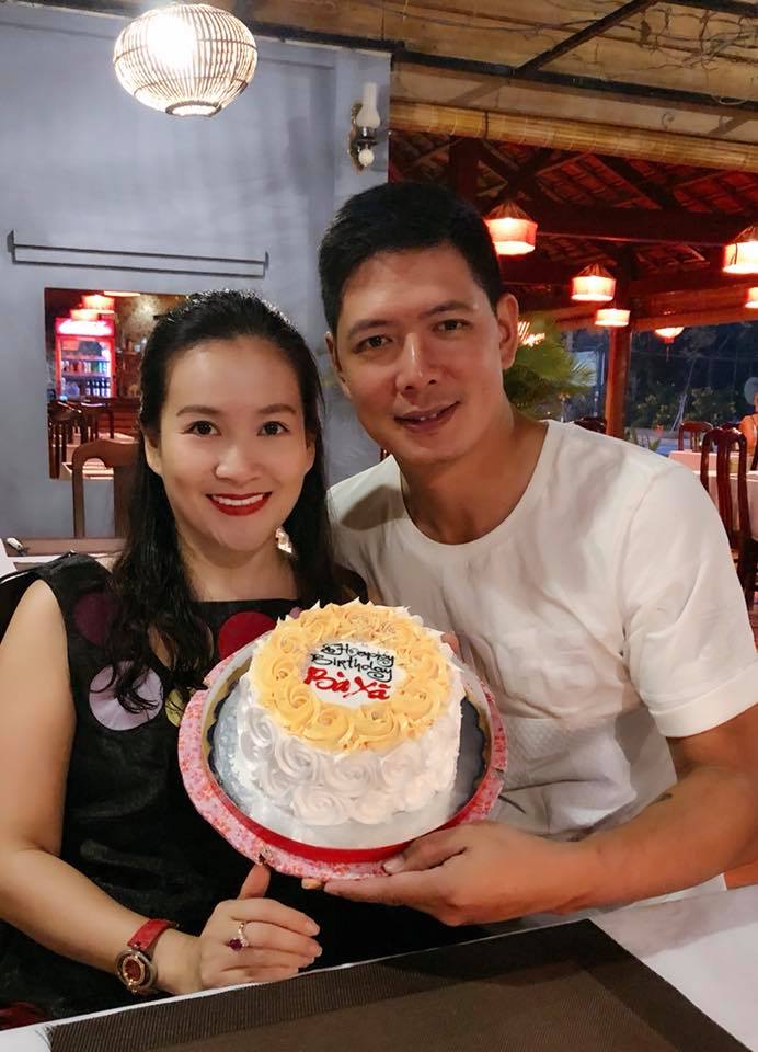 Bà xã Bình Minh cười tít mắt khi được chồng tổ chức sinh nhật lãng mạn tại Phú Quốc - Ảnh 5