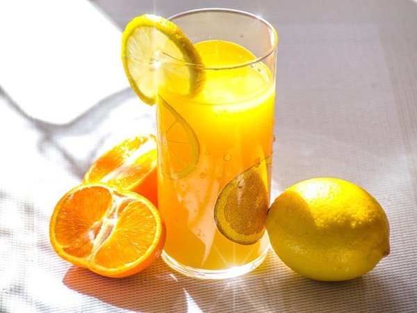 6 sai lầm khiến uống nước cam vốn tốt cho sức khỏe trở thành có hại - Ảnh 1
