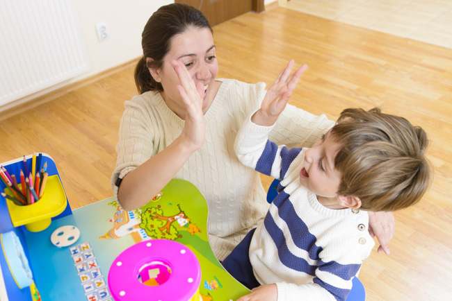 5 cách đơn giản hiệu quả giúp cha mẹ kiểm soát những hành vi “xấu xí” của trẻ dễ như trở bàn tay - Ảnh 4