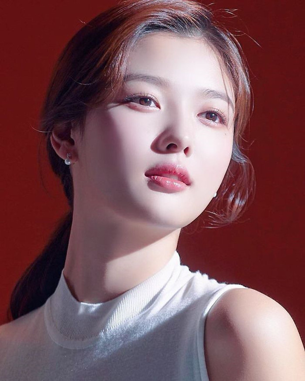 12 sao nữ sở hữu mặt mộc đẹp nhất Hàn Quốc: 'Nữ hoàng dao kéo' cũng có mặt, Song Hye Kyo - Son Ye Jin có đọ được với dàn nữ thần Kpop? - Ảnh 13