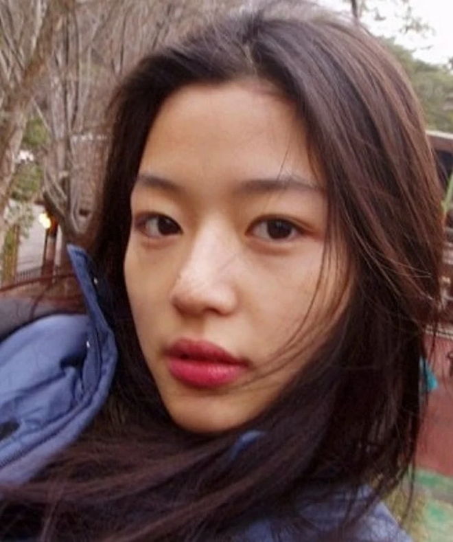 12 sao nữ sở hữu mặt mộc đẹp nhất Hàn Quốc: 'Nữ hoàng dao kéo' cũng có mặt, Song Hye Kyo - Son Ye Jin có đọ được với dàn nữ thần Kpop? - Ảnh 22
