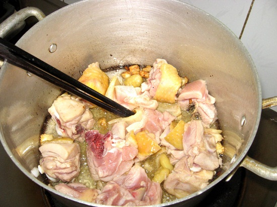 Cách nấu canh gà lá giang ngon đúng điệu, cho mâm cơm ngày lễ thêm mới lạ - Ảnh 3