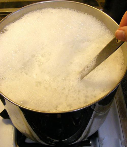 Cách làm sữa chua tại nhà đơn giản bằng nồi cơm điện, vụng cách mấy cũng thành công - Ảnh 4